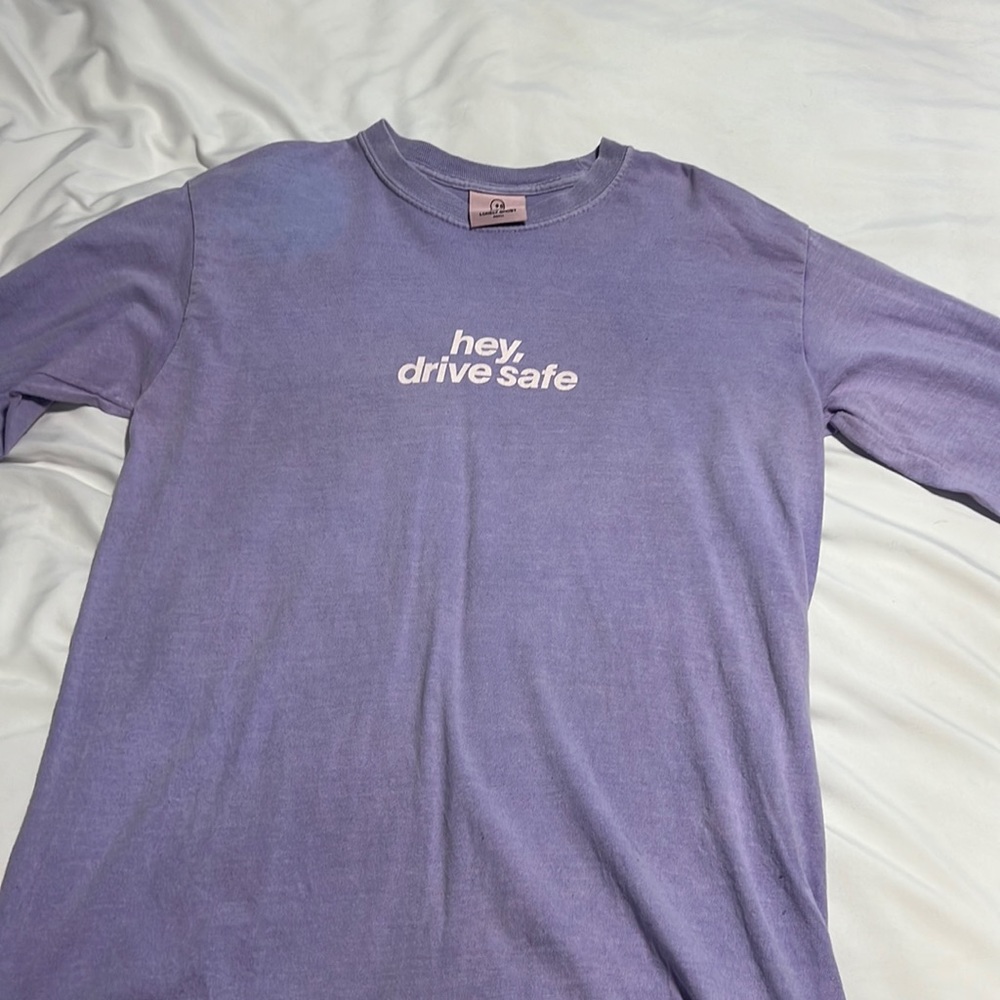 Lonely ghost color changing long sleeve. Changes color with body heat!